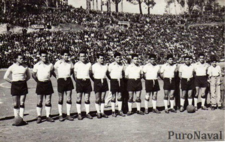 NAVAL. Cifuentes, Aedo, González, Guerra, A. Torres, Vásquez, Pillado, Bravo, J. Saavedra, Leal y Tomás Sen